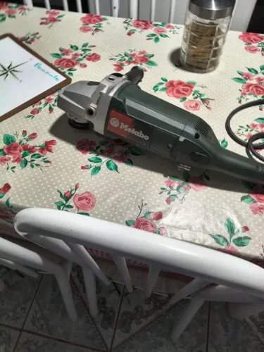 Lixadeira e esmerilhadeira metabo 9 polegadas 