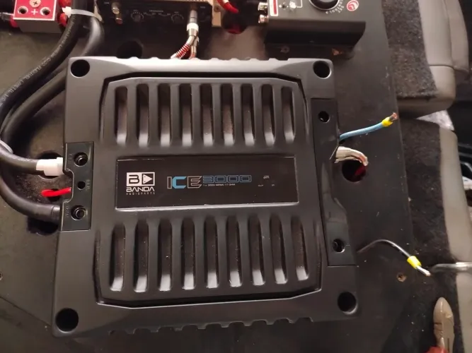 Banda Ice 3k1 ( zerada comprei impedância errada).