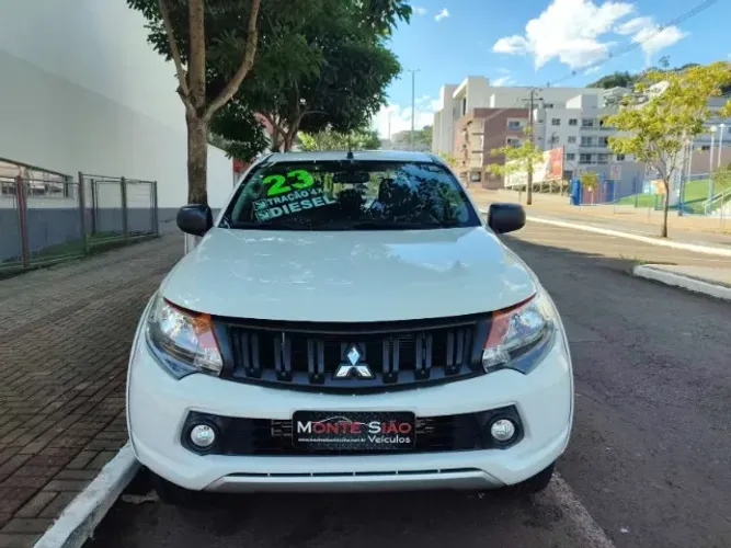 Mitsubishi L200 Tri. Outd. GLX 2.4 CD 4X4 Die. MEC 2023