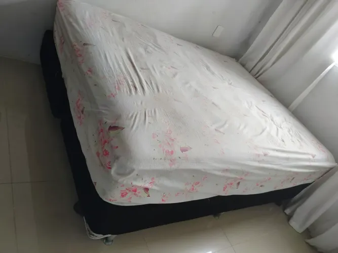 Cama Queen usada
