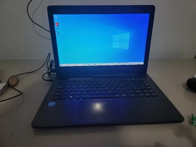Notebook Positivo Stilo XC3650. 