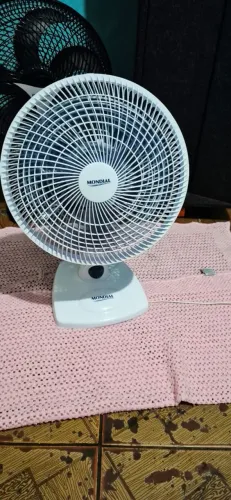 Vendo ventilador branco Mondial,estado de novo,valor 170 reais ,ac pix .
