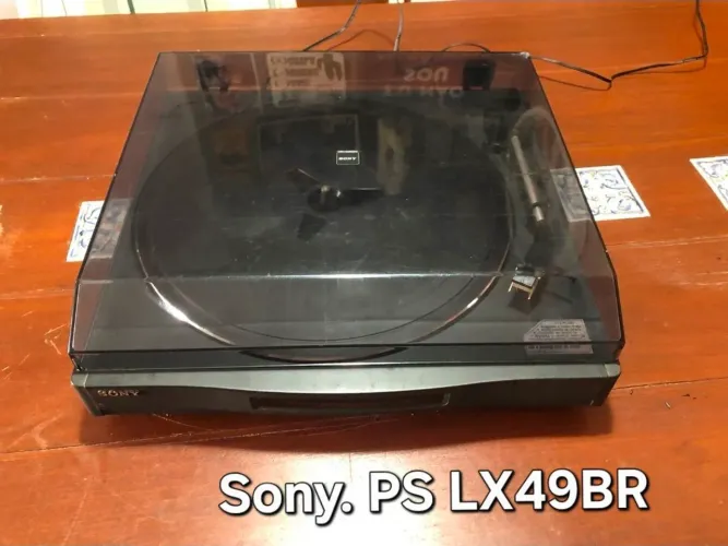 Toca discos Sony. LX49BR