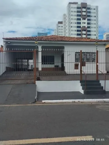 Casa com 3 quarto(s) no bairro Centro em Cuiabá - MT