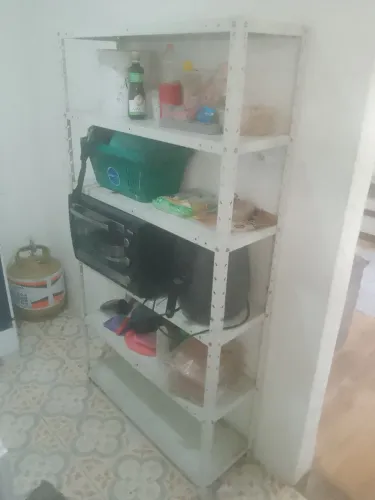 PRATELEIRA DE FERRO DE BIBLIOTECA