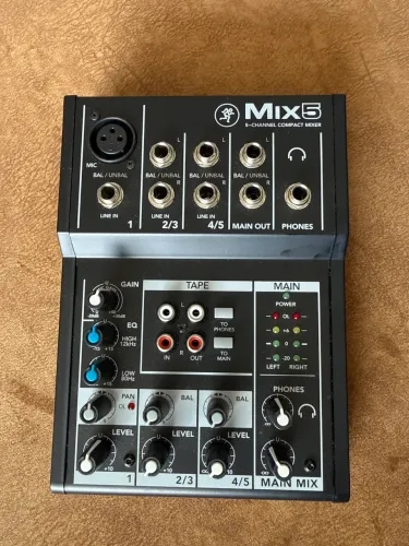 Mesa de Som Mackie Mix5 - Compacta Profissional (Novo)