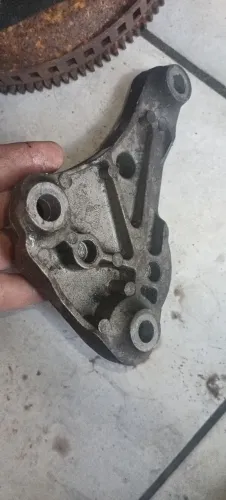 Suporte do motor lado esquerdo cambio automático c3 Picasso 