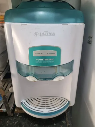 Purificador de água Latina