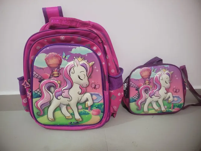 Kit Escolar Unicórnio (Mochila de Costas + Lancheira Térmica) - Ótimo Estado