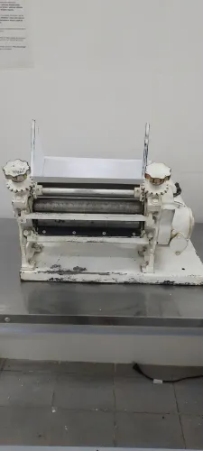 Cilindro Laminador de massa para pães e pizzas