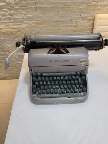 Máquina de escrever Remington ano 1960