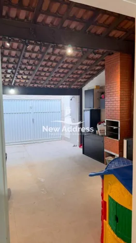 Casa com área gourmet, churrasqueira e garagem para 2 carros | Aceita carro ou apartamento