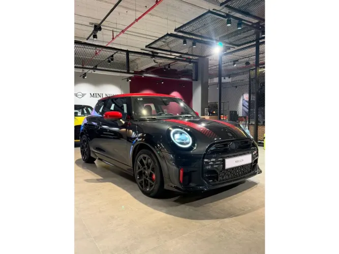 Mini Cooper 2.0 16V Twinpower Gasolina John Works 2P Steptronic 2026