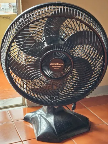 2 Ventiladores para Conserto ou Peças - Mondial + Britânia