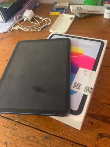 Vendo iPad 11 128 gb apenas 4 meses de uso 