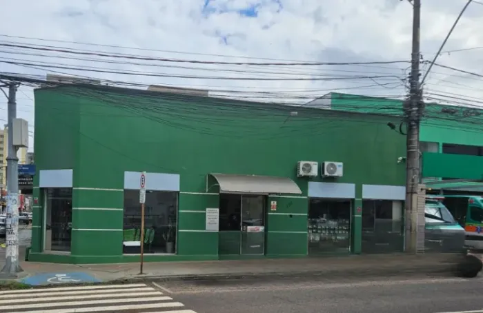 Loja de esquina Av. Cesário Alvim 150m² (passo o ponto ou vendo os móveis)