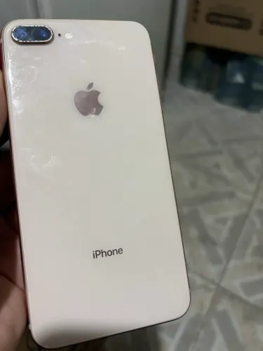 iPhone 8 Plus funcionando normalmente