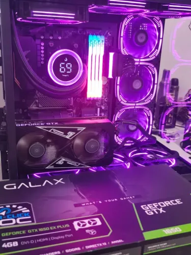 Placa de vídeo Gtx 1650 4gb Galax
