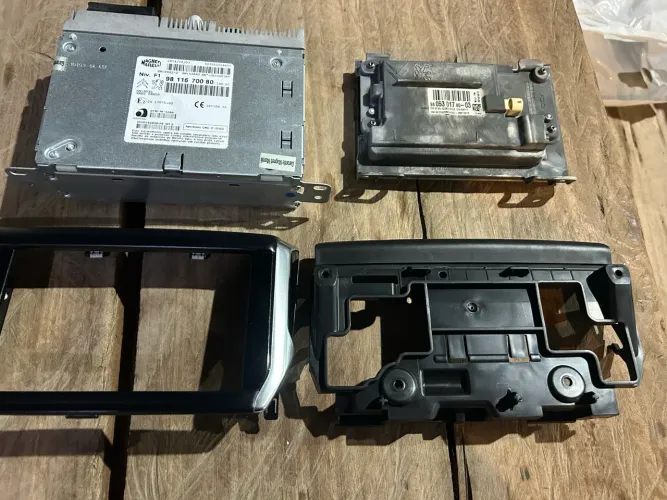Central multimidia original Peugeot 2008 ano 2015