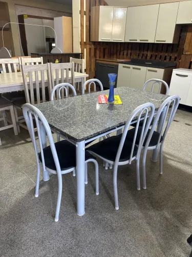Mesa de granito com 6 cadeiras nova, em promoção!!