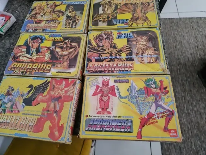 Cavaleiros do zodíaco na caixa