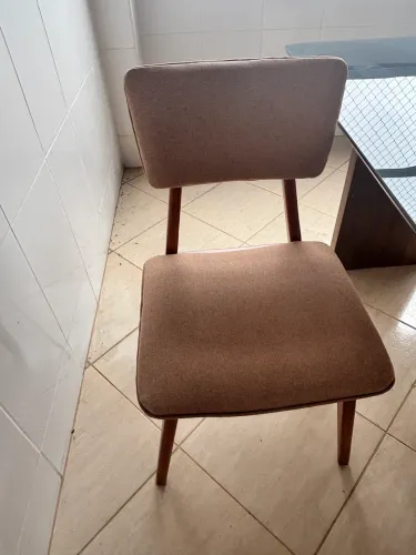 Vendo cadeiras com estofado/Madeira