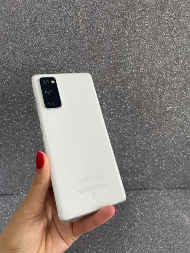 SAMSUNG S20 FE 