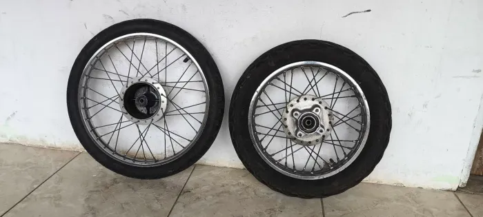 Par de rodas completo da Pop 110i