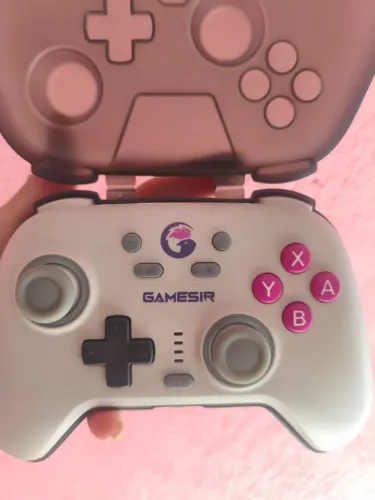 Controle GameSir Nova Lite (Versão Retrô / Space Purple)
