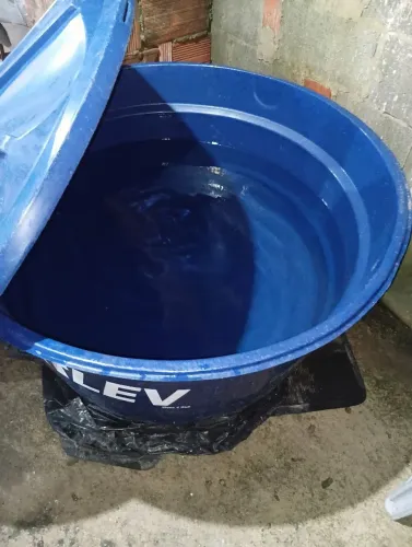 Vendo Caixa d'água
