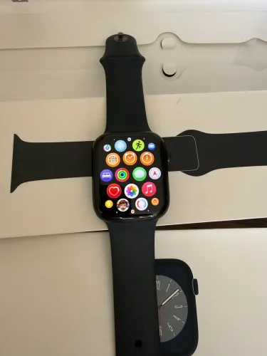 Apple Watch Series 8 - 45 mm - Preto | Excelente estado