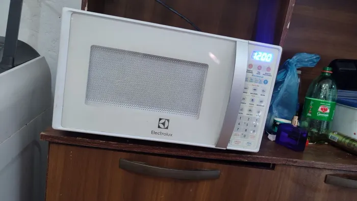 Vendo microondas Electrolux 20 l