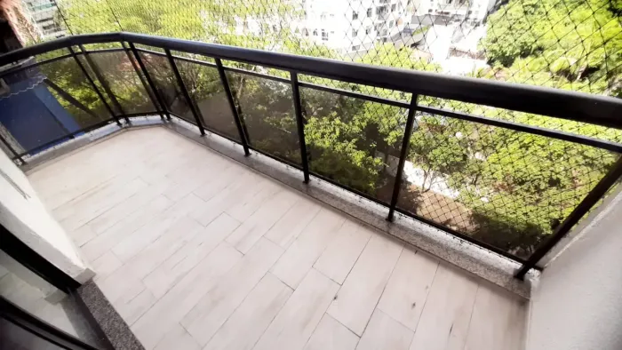 Apartamento duplex, varanda, terraço, piscina, churrasqueira, 01 suite, 02 quartos, 02 vag