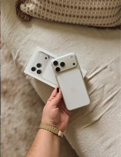iPhone 17 Pro Max , NOVO caixa e todos acessórios, aceito cartão de crédito até 12x