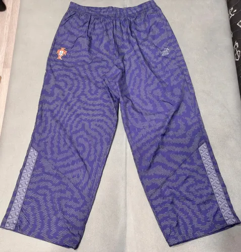 CALÇA DA SELEÇÃO DE PORTUGAL 2026 COLEÇÃO SB KING PUMA - ORIGINAL