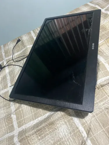 Tv CCE 32 pol tela quebrada