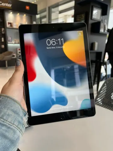 iPad A1822 5 geração 32GB Prata - Seminovo com 6 meses de garantia