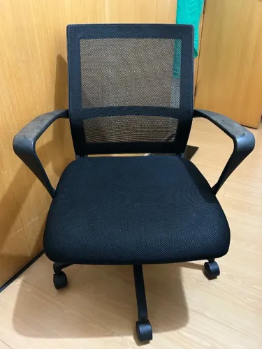 CADEIRA DE ESCRITÓRIO TOK STOK COM BRAÇO