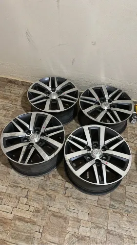 Jogo de rodas Hilux srx