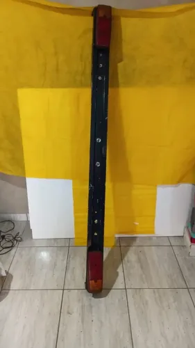 Para-choque traseiro universal