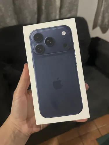 iPhone 17pro azul