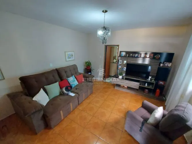 Casa com 4 dormitórios à venda, 196 m² por R$ 600.000,00 - Jardim Paraíso - Botucatu/SP