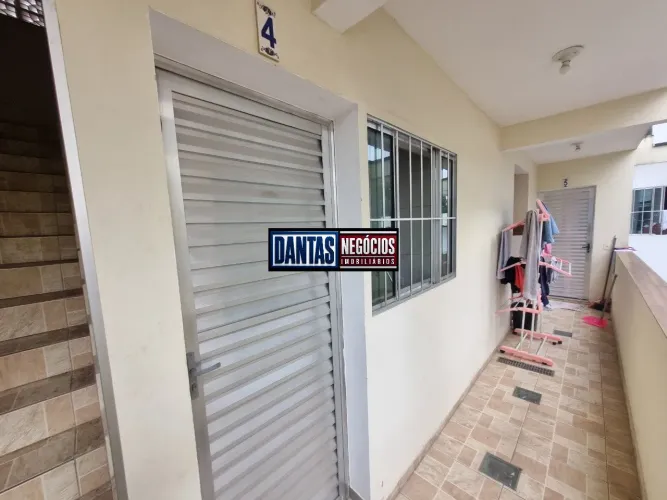 Kitnet quarto, sala, wc e cozinha S/ Vaga