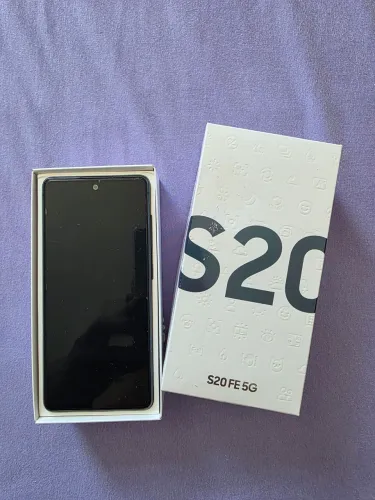 Smartphone seminovo em bom estado