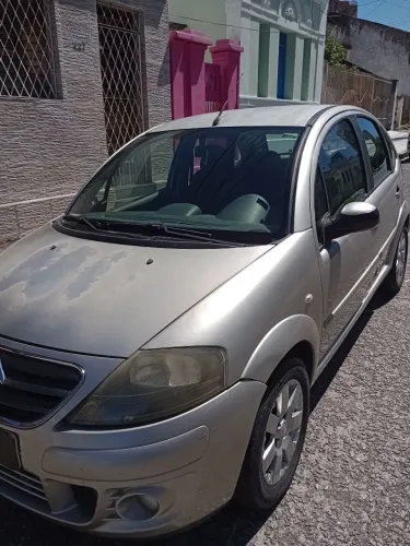Citroen C3 GLX 1.4/ GLX Sonora 1.4 Flex 8V 5P 2012