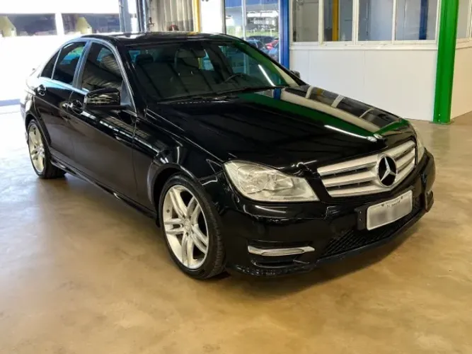 Mercedes-Benz C-180 CGI Sport 1.6 TB 16V 156cv Aut. 2014