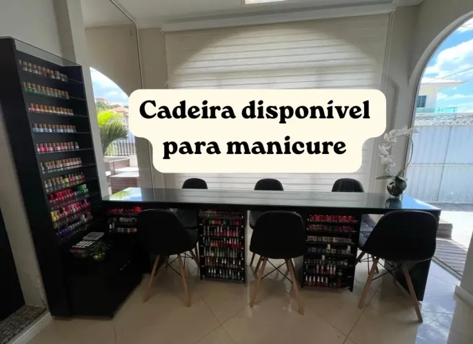 Aluguel de cadeira disponível para manicure semanal.