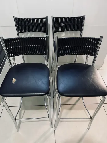 KIT COM 4 BANQUETAS ALTAS CROMADAS