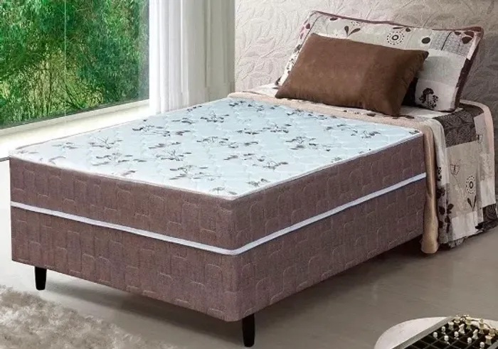 Cama solteirão novinha