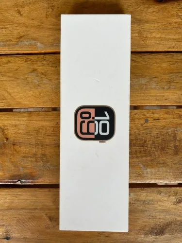 Caixa embalagem original de um Apple Watch.